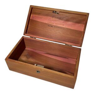 Lane Girl Graduate Mini Cedar Chest Lathrop Outfitting Racine Wisconsin No Key